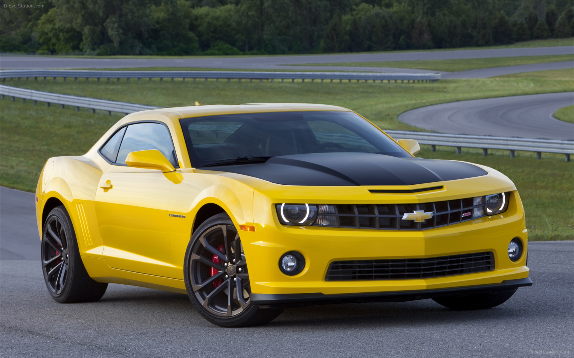 Chevrolet Camaro zl1 2013 Yellow
