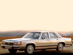 Покраска Ford LTD Crown Victoria